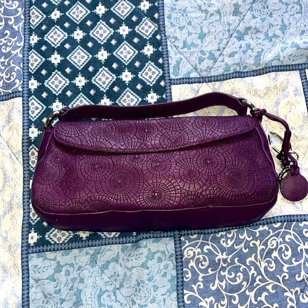 NWT. Oscar de la renta eggplantt color leather shoulder bag